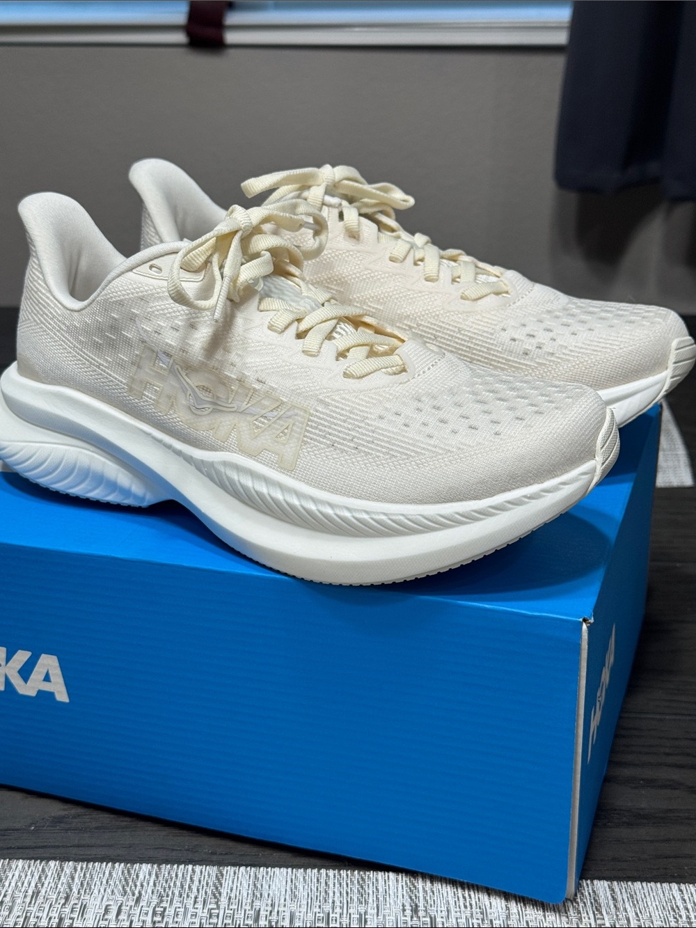 Hoka Women’s Running Shoe — Cream/White